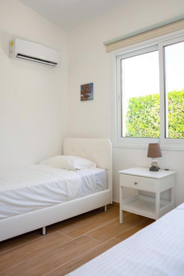 קורל ביי Bungalow Mikaella By Ezoria Villas מראה חיצוני תמונה