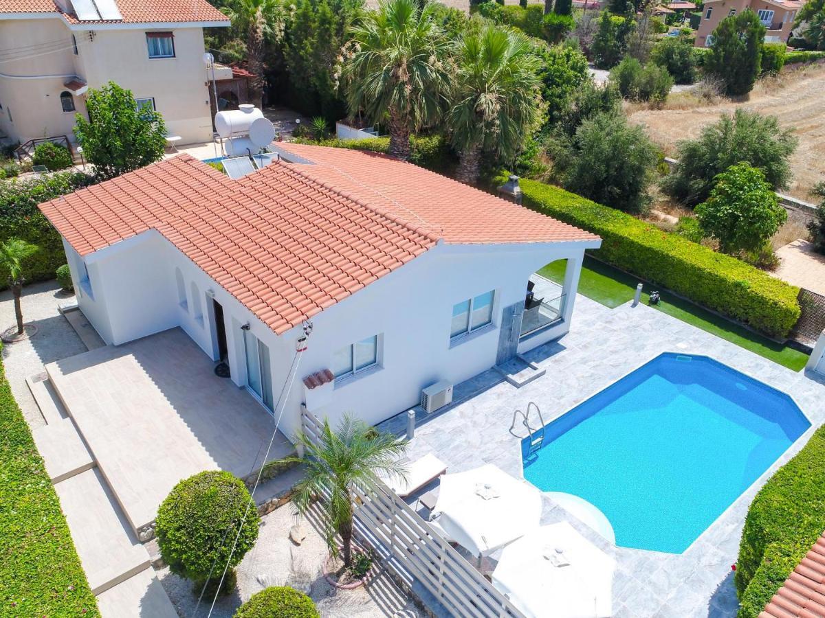קורל ביי Bungalow Mikaella By Ezoria Villas מראה חיצוני תמונה