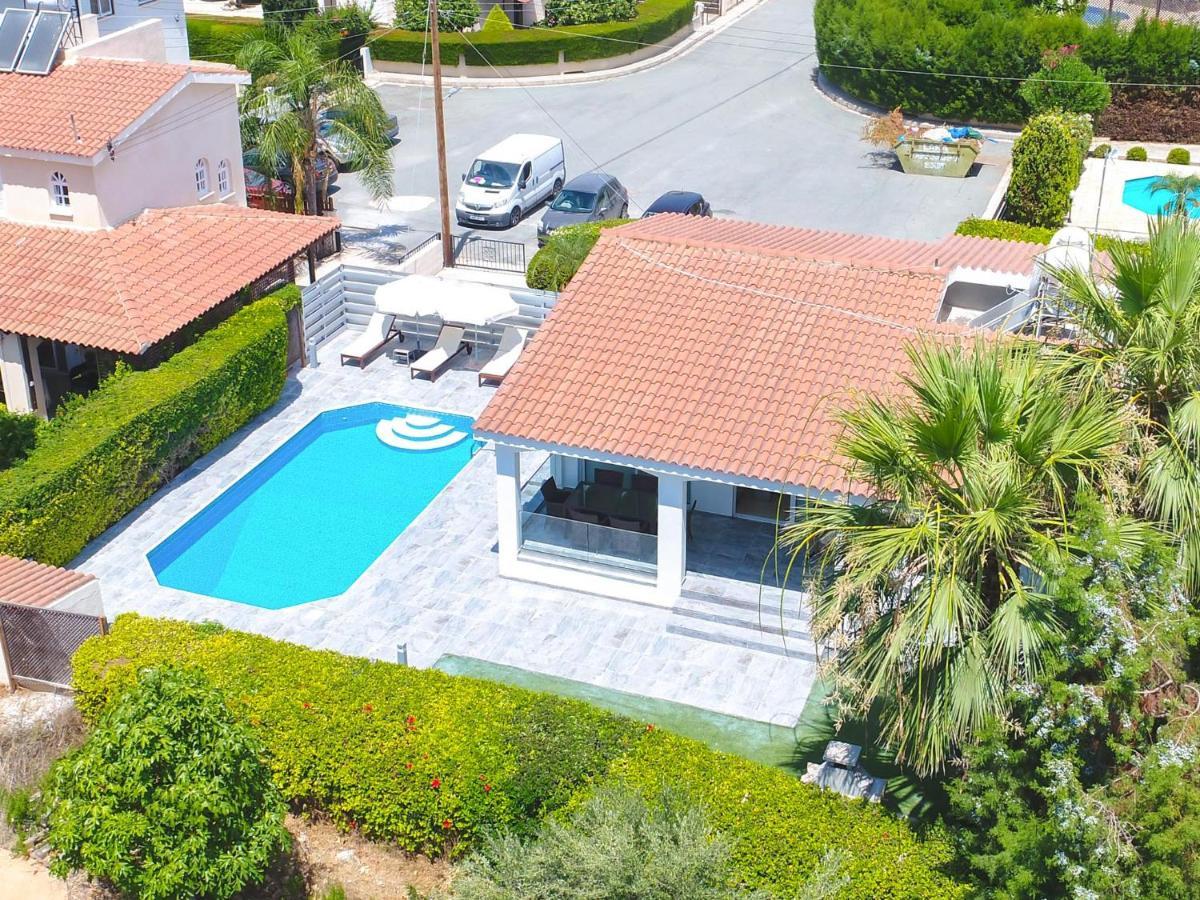 קורל ביי Bungalow Mikaella By Ezoria Villas מראה חיצוני תמונה