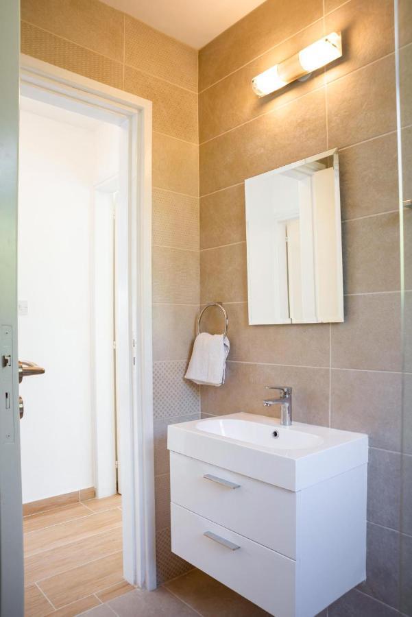 קורל ביי Bungalow Mikaella By Ezoria Villas מראה חיצוני תמונה