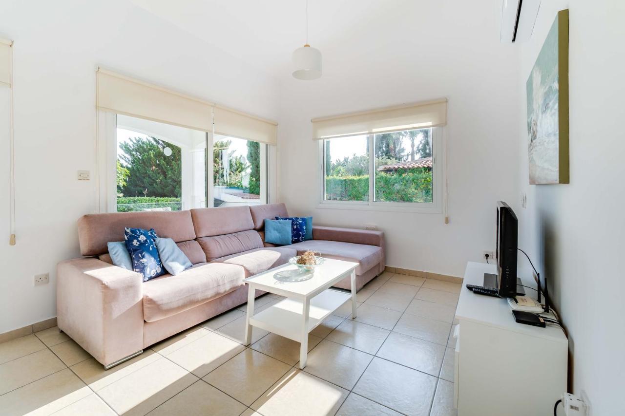 קורל ביי Bungalow Mikaella By Ezoria Villas מראה חיצוני תמונה